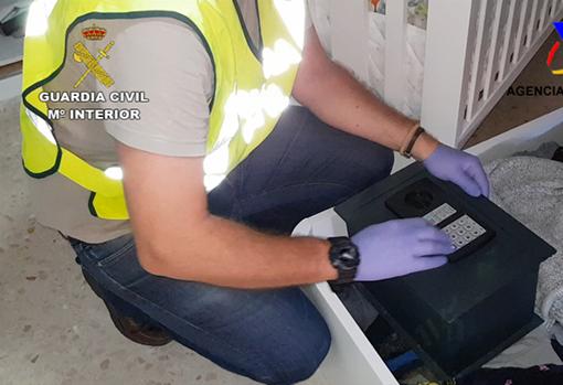 Detenidas ocho personas e incautada más de media tonelada de cocaína en el puerto de Algeciras