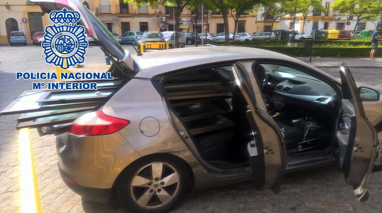 Detenidas &#039;in fraganti&#039; dos personas acusadas de robar en un edificio de viviendas en Jerez