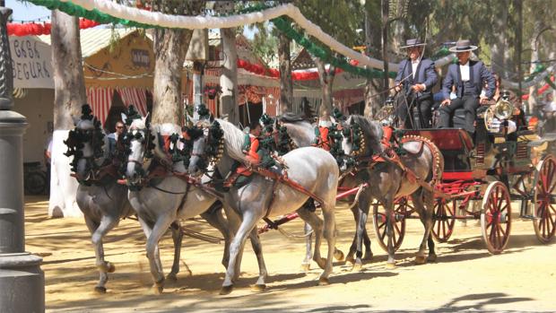 La Feria de Utrera, una fiesta acogedora que tiene en la Virgen de Consolación a su indiscutible protagonista