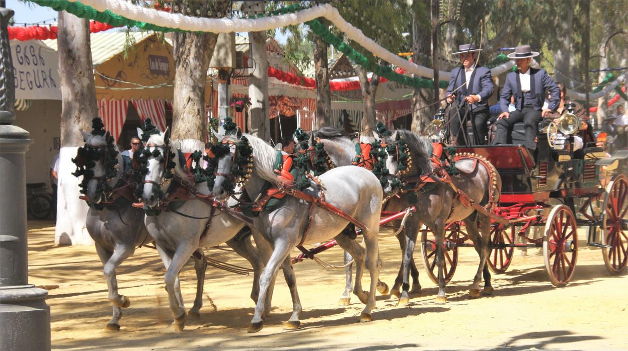 La Feria de Utrera, una fiesta acogedora que tiene en la Virgen de Consolación a su indiscutible protagonista