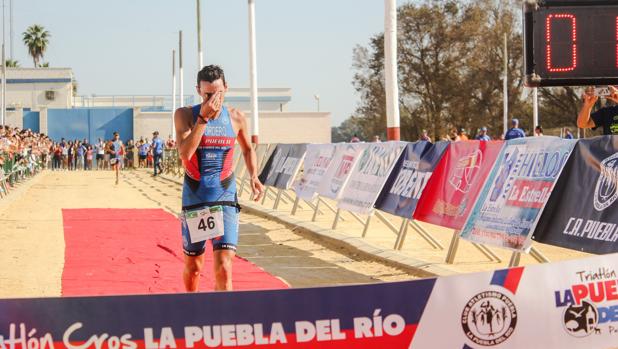 La Puebla del Río celebra este domingo la VII Triatlón Cros «Puerta de Doñana»