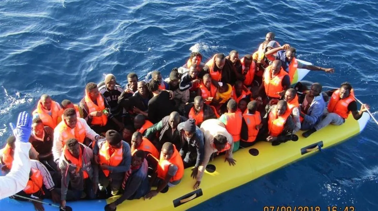 Algeciras acoge otras 158 personas rescatadas este sábado de ocho pateras
