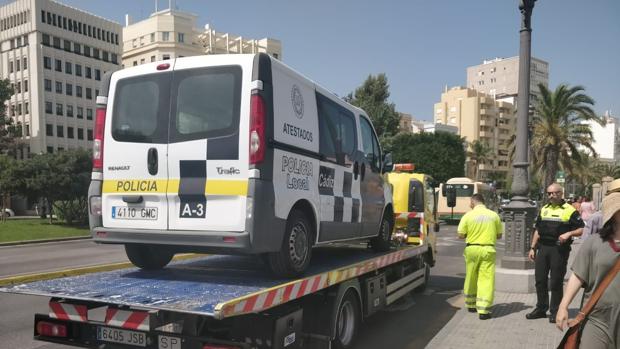 La Policía Local de Cádiz se queda sin su único vehículo de atestados