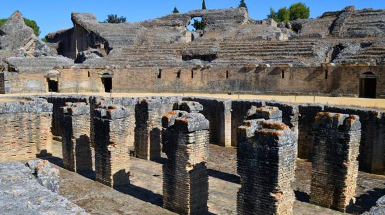 El Anfiteatro de Itálica, que aspira a ser, junto al resto del conjunto arqueológico, Patrimonio de la Humanidad