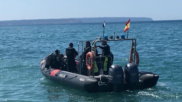 Buscan un buzo desaparecido en la playa de Getares en Algeciras