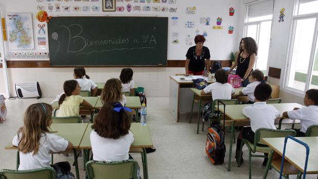 Los colegios cambian los horarios para combatir los 39 grados que registra la provincia de Cádiz