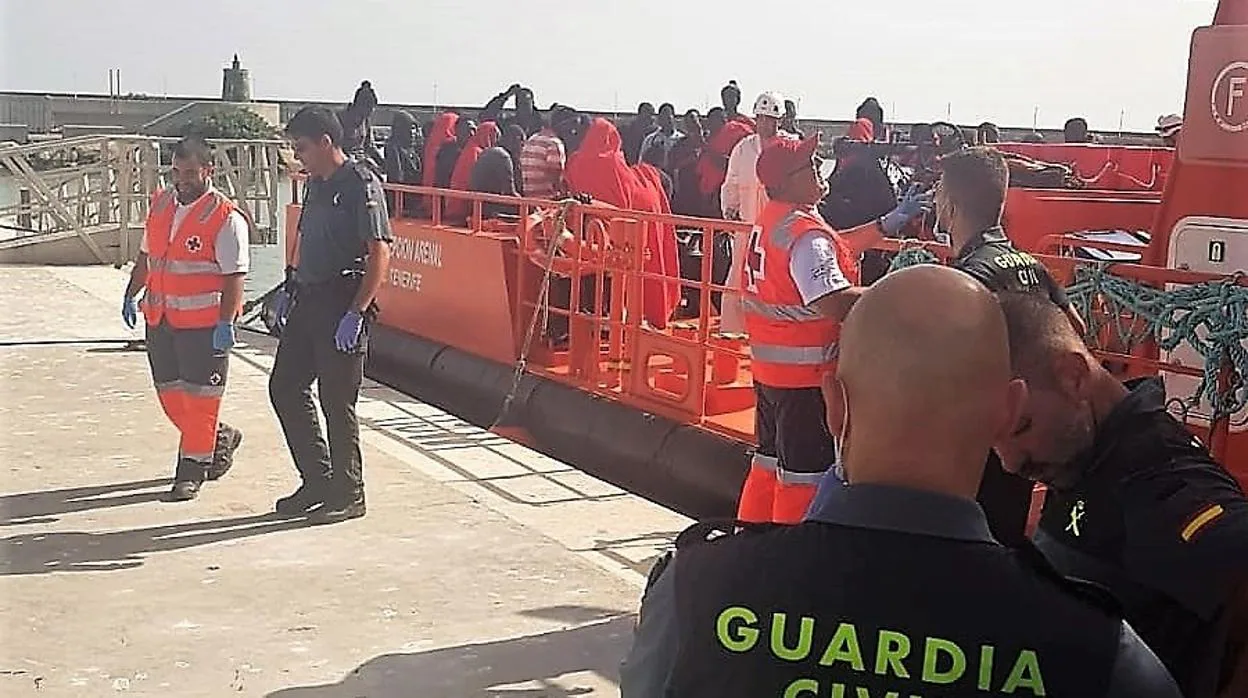 AUGC lamenta falta de coordinación con los inmigrantes marroquíes que llegan a la provincia
