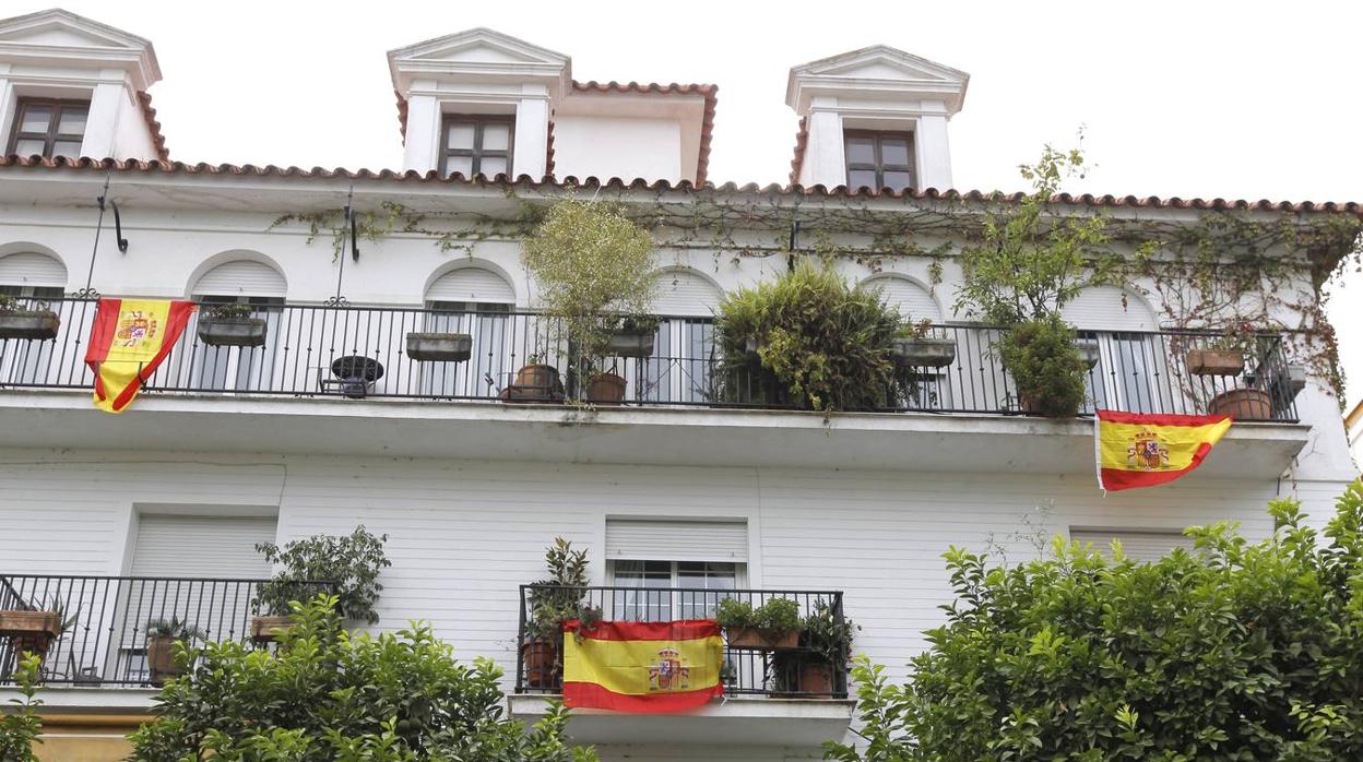 El PP de Coria lamenta que el alcalde tumbe una moción que pedía colgar banderas de España el día 12 de octubre