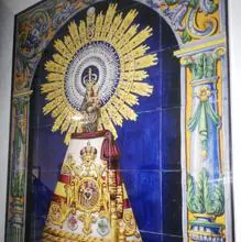 Imagen de la Virgen del Pilar en la comandancia gaditana.