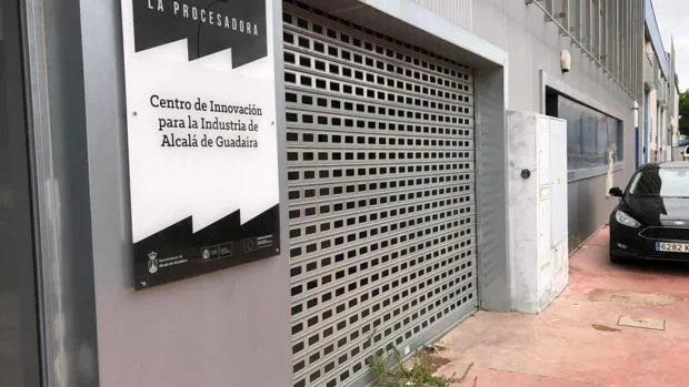 Un centro municipal para crear empresas lleva cuatro años cerrado en Alcalá de Guadaíra