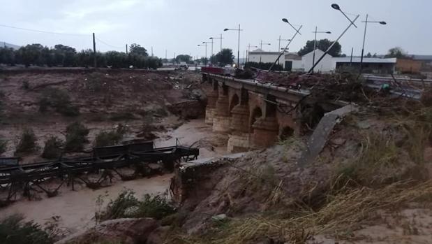 La lluvia se ceba en la Sierra Sur de Sevilla provocando desalojos y cortes de carreteras