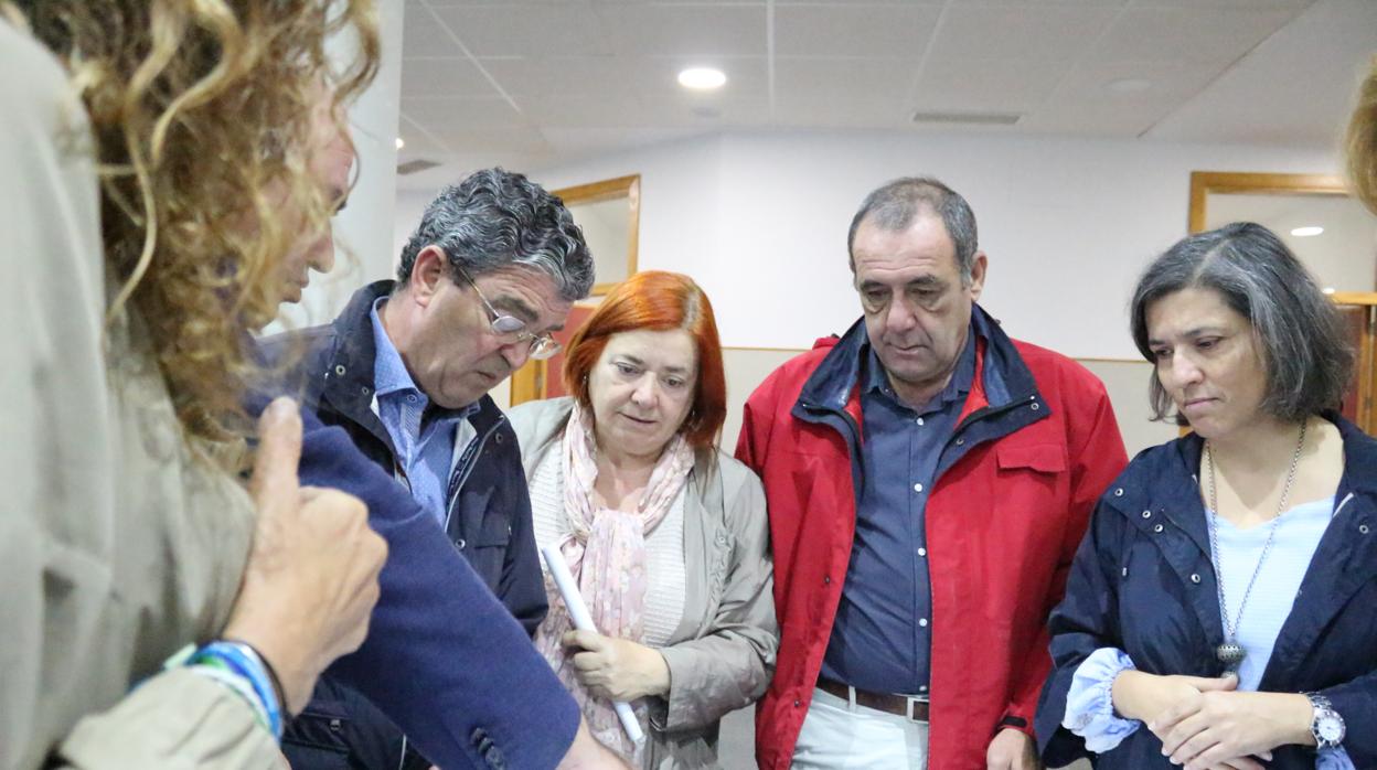 Ayuntamiento y SAS visitan el centro de salud de Los Gallos de cara a la dotación de mobiliario y personal