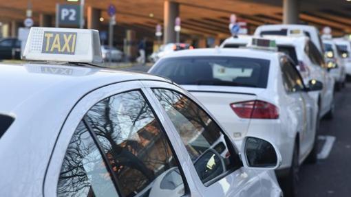 La provincia de Sevilla cuenta con 2.471 licencias de taxi