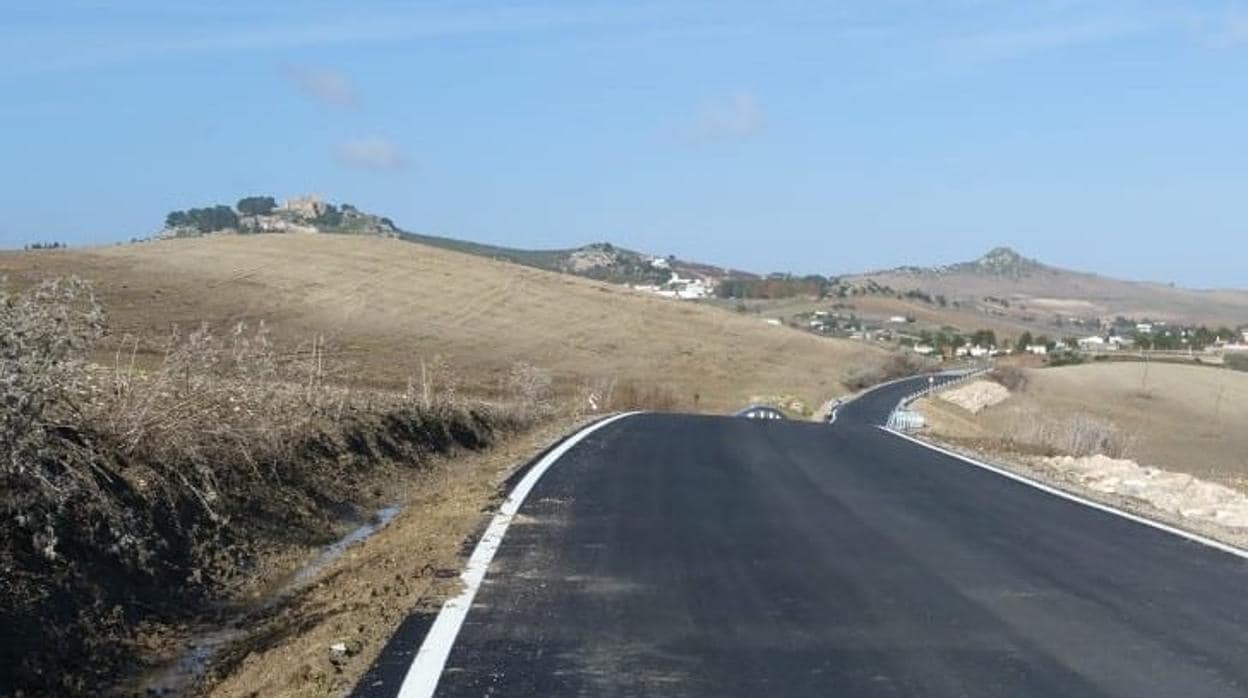La Diputación culmina las obras de reparación de la carretera que une Bornos con Espera