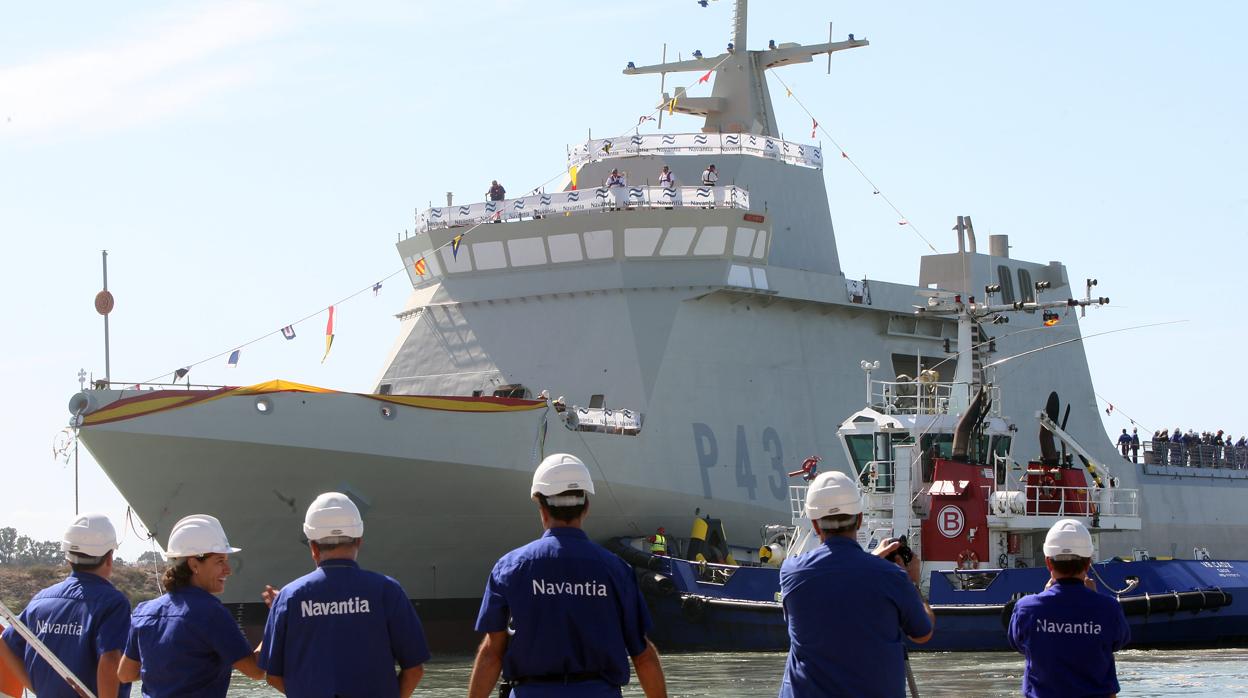 Botadura de un BAM de la Armada en San Fernando