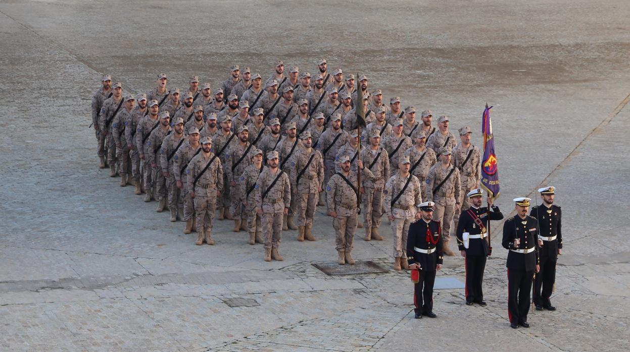 El Tercio de Armada recibe a la Fuerza Expedicionaria de Infantería de Marina para Mali