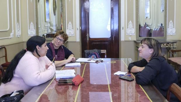 El Ayuntamiento se compromete con la Flampa a instar a la Junta a que mejore el servicio de comedores de colegios