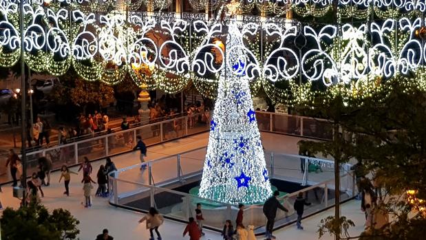 Así celebra Osuna la Navidad: pista de patinaje, zambomba flamenca, exposiciones y conciertos