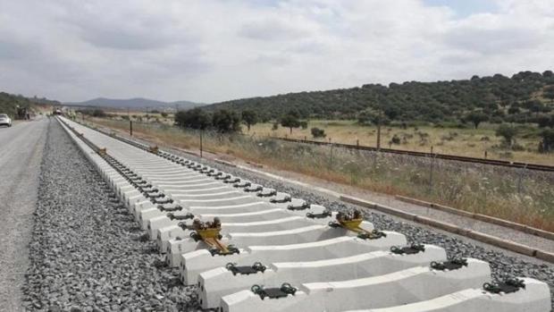 Concentración en defensa del ferrocarril en el Campo de Gibraltar