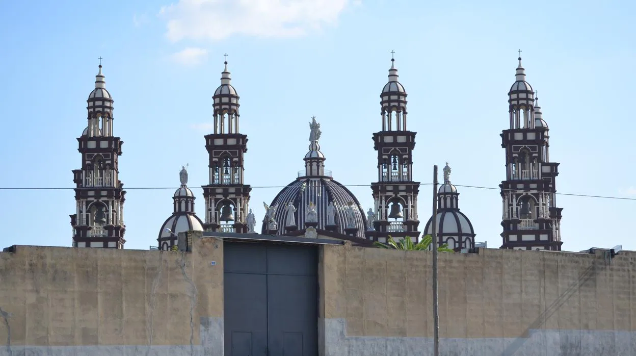 El documental tratará de contar la historia que se esconde tras los muros de la basílica de El Palmar