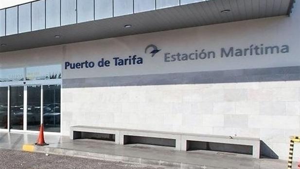 Reabre el puerto de Tarifa cerrado desde la mañana del domingo por el temporal de Levante