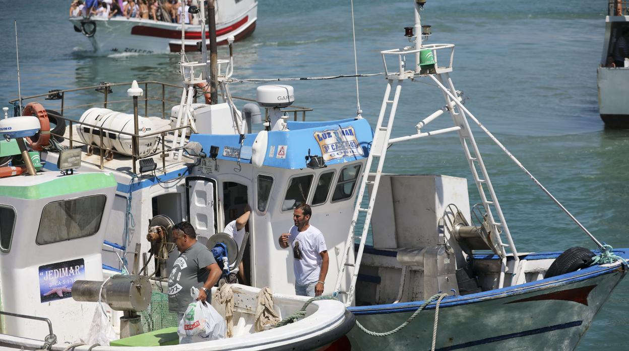 El PP pide el pago de ayudas a los afectados por el cese de pesca