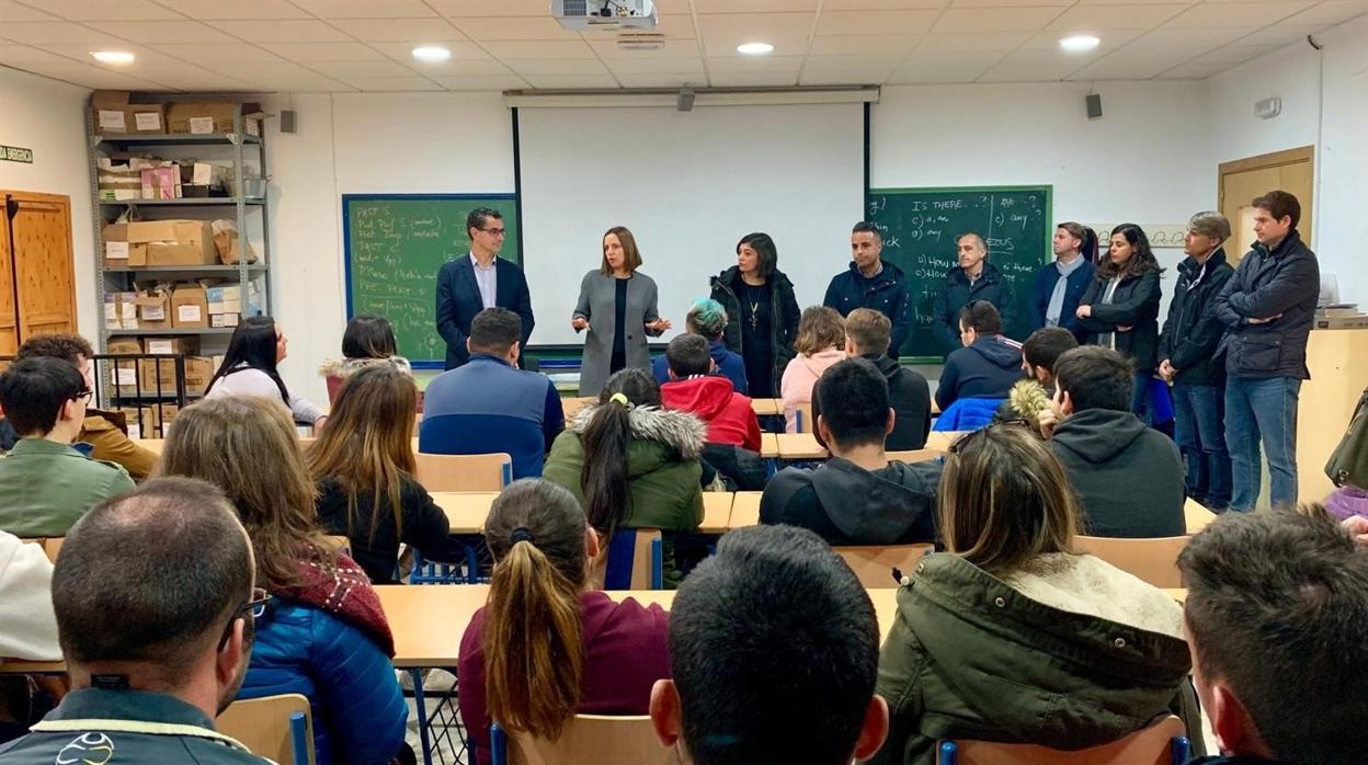 Dipujoven forma a 30 jóvenes para actividades de la industria conservera y turística en Barbate