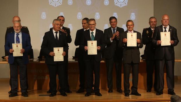 «Sois policías con historia»