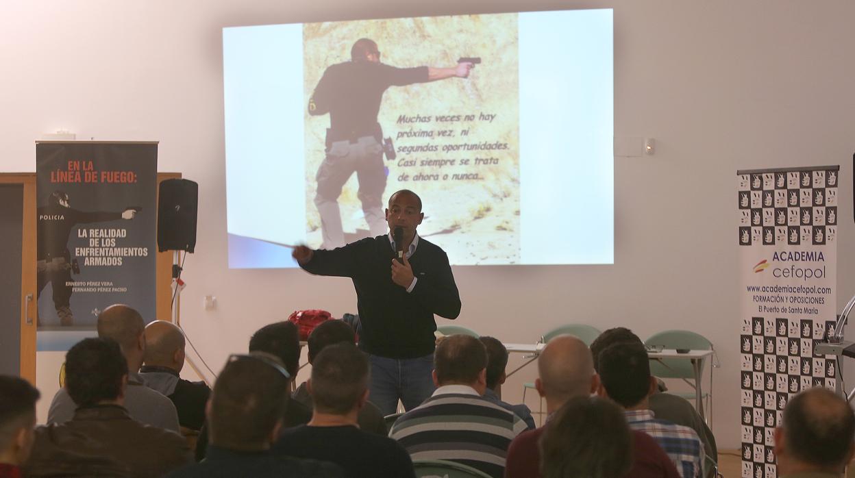 Un momento de la conferencia.