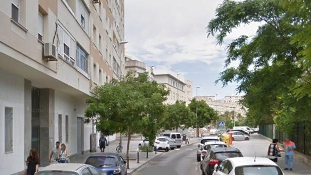 Detenido un joven de origen marroquí que vendía droga en plena calle en Cádiz