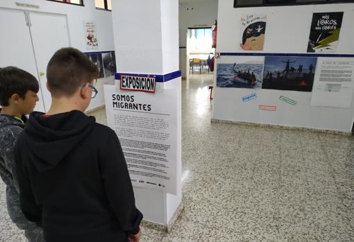 El colegio Andalucía acoge la exposición &#039;Somos migrantes&#039; para fomentar el respeto entre los alumnos