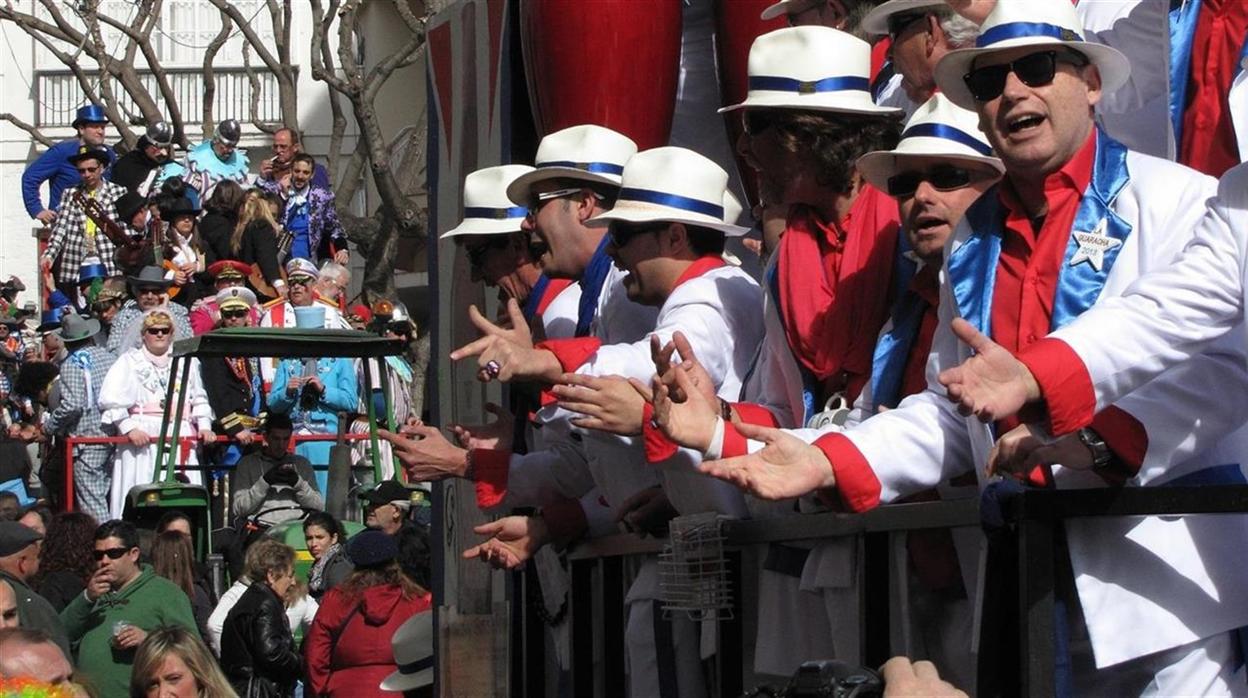 El tiempo en Cádiz: Las nubes estarán presentes el fin de semana de Carnaval con probabilidad de lluvia para el lunes