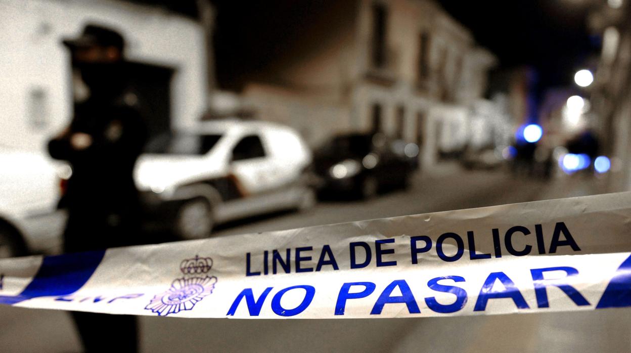 Un precinto policial en la localidad sevillana de Dos Hermanas