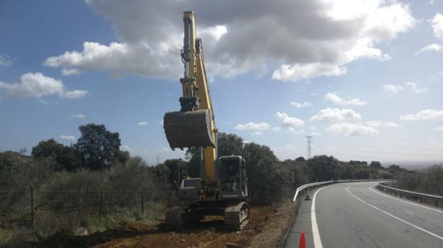 Comienzan las obras de construcción del carril de vehículos lentos entre Castilblanco y Burguillos