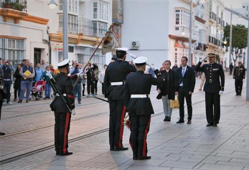 Arriado solemne de Bandera en la antigua Capitanía de San Fernando