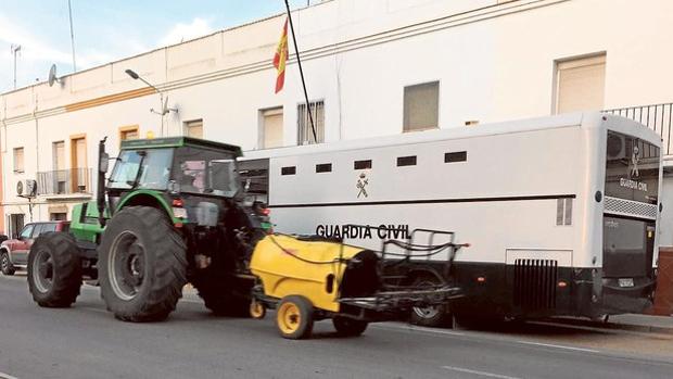 Así sobornó un narcotraficante al jefe de la Guardia Civil de Isla Mayor