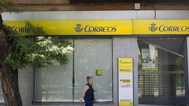 Correos refuerza su plantilla con 4.500 trabajadores con motivo de las elecciones