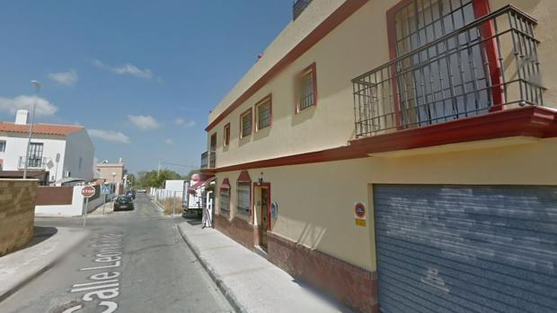 Herido grave con quemaduras tras una deflagración en una casa de Puerto Real