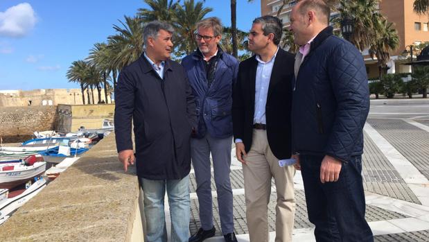 El PP alerta de la necesidad de un plan de emergencia para las murallas de Cádiz