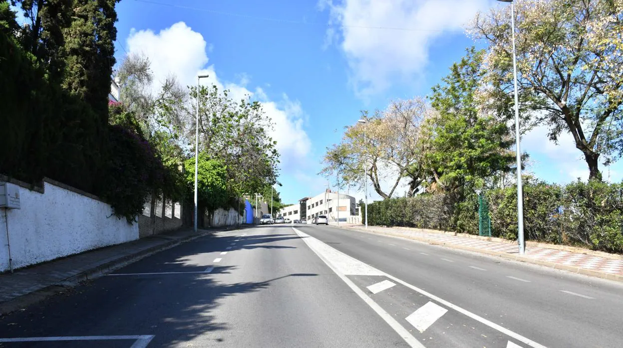 El Ayuntamiento aprueba la reurbanización integral de cuatro calles de Tomares por medio millón de euros