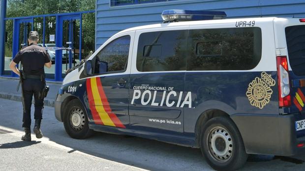 Detenida en Dos Hermanas acusada de hacerse pasar por abogada y estafar más de 6.000 euros a clientes