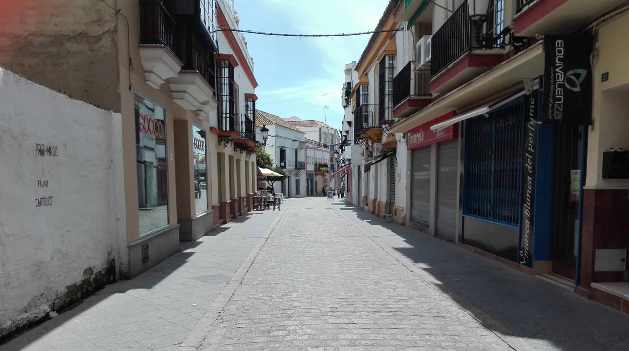 La calle Ancha de Utrera es una de las zonas comerciales más importantes del centro de la localidad