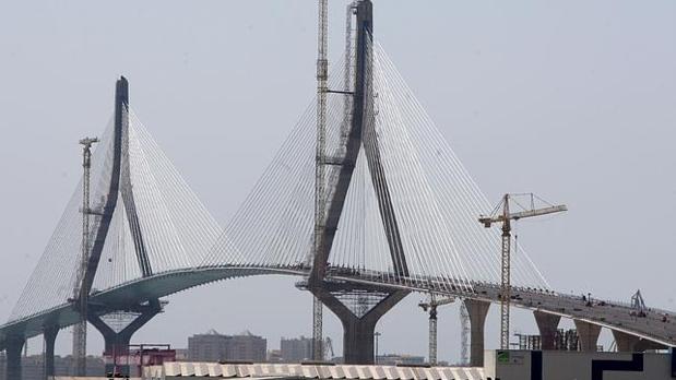 ¿Sabes cuándo empieza a multar el nuevo radar del Segundo Puente de Cádiz?