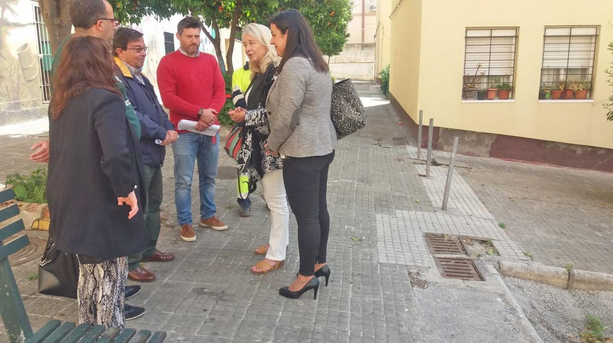 La Junta dice que las 120 viviendas de la plaza del Rosario de Algeciras recuperarán el alumbrado