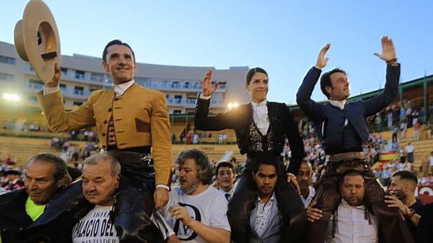 La terna Cartagena, Ventura y Vicens, a hombros en la Feria de Jerez