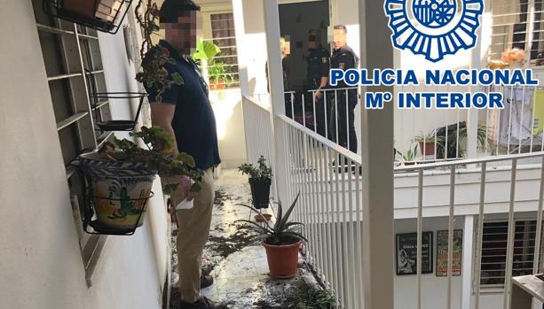 Libertad con cargos para los detenidos por pegar y retener a una joven en Cádiz