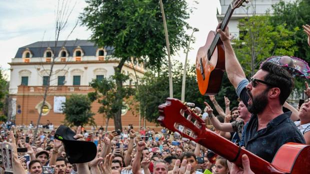 Sevilla se vuelca en un nuevo tributo a Juan Carlos Aragón