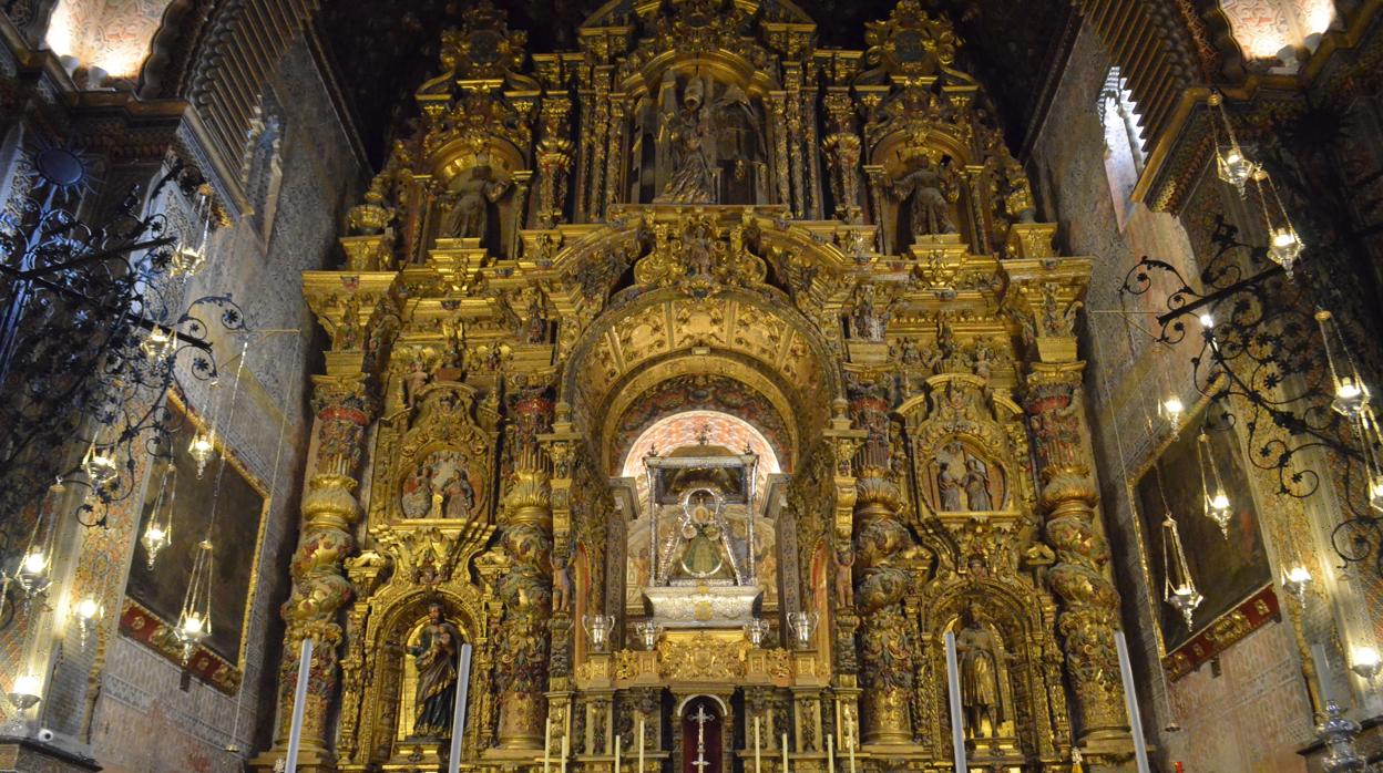 El retablo de Consolación de Utrera es una joya artística creada a comienzos del siglo XVIII