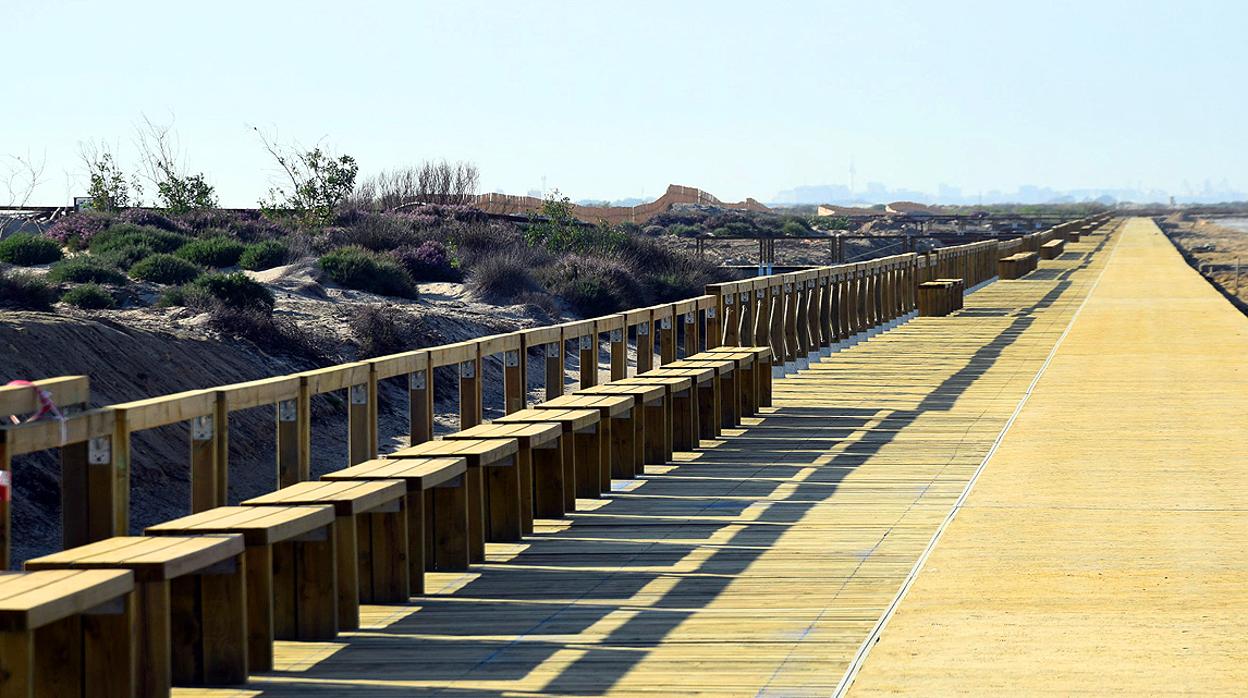 El nuevo paseo de la playa.