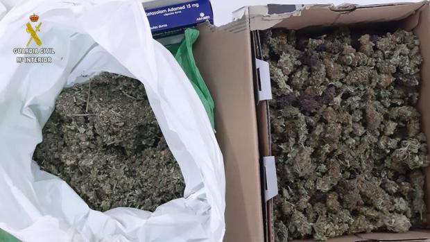 Detienen a una personan en Los Palacios al transportar 600 gramos de marihuana en el maletero